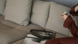 canapé pour illustrer les retardateurs de flamme organophosphorés dans l'air intérieur