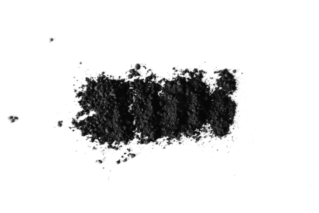 Poudre noir de charbon actif